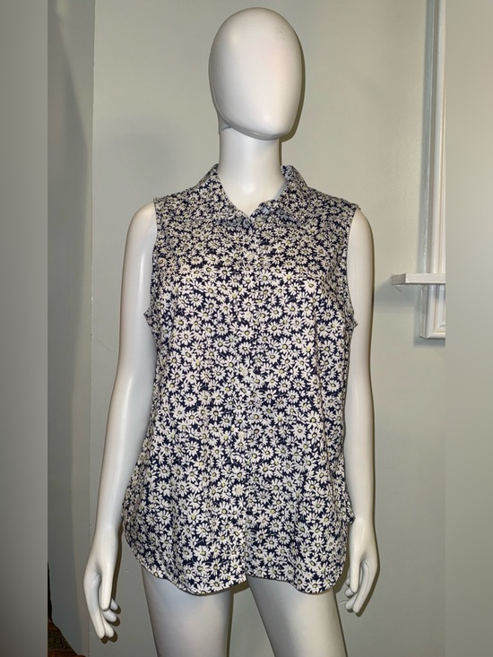 J. Crew Tops - J. Crew Navy Floral Daisy Sleeveless Collared Camisole